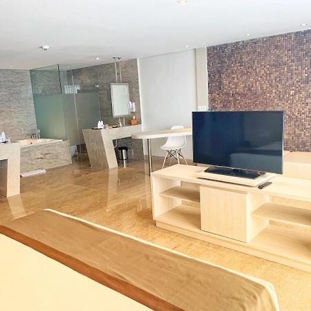 Hotel Daun Bali Seminyak Экстерьер фото