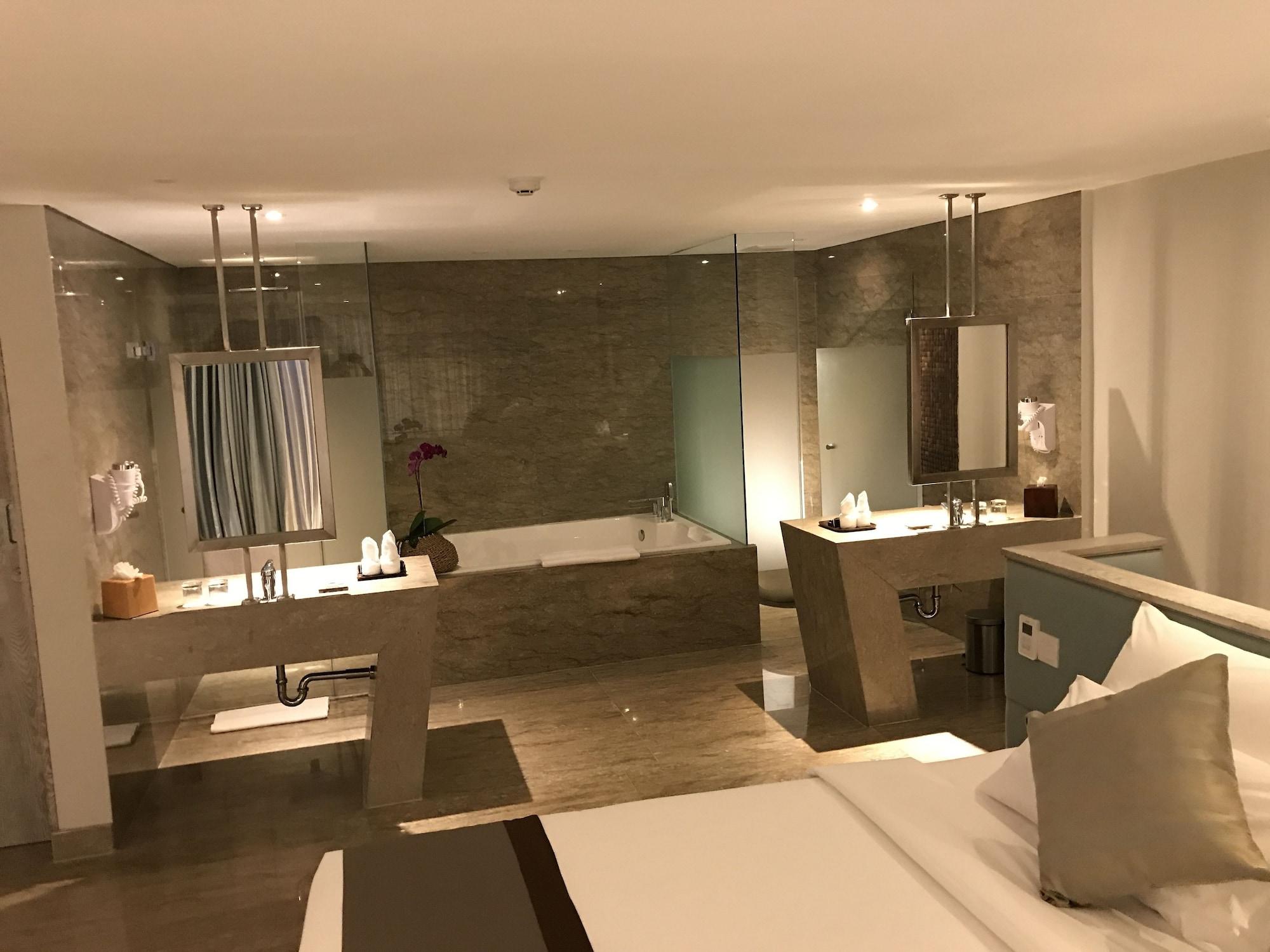 Hotel Daun Bali Seminyak Экстерьер фото