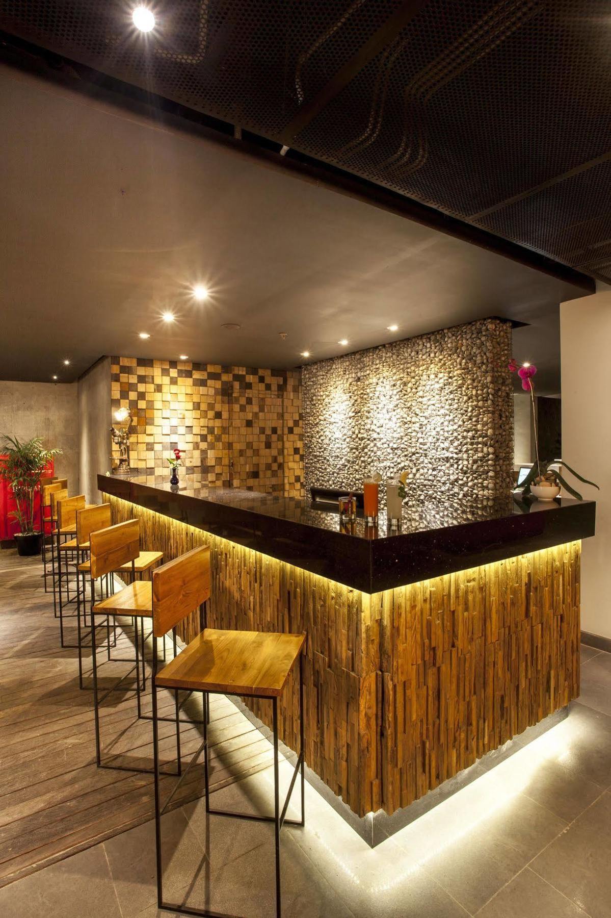 Hotel Daun Bali Seminyak Экстерьер фото